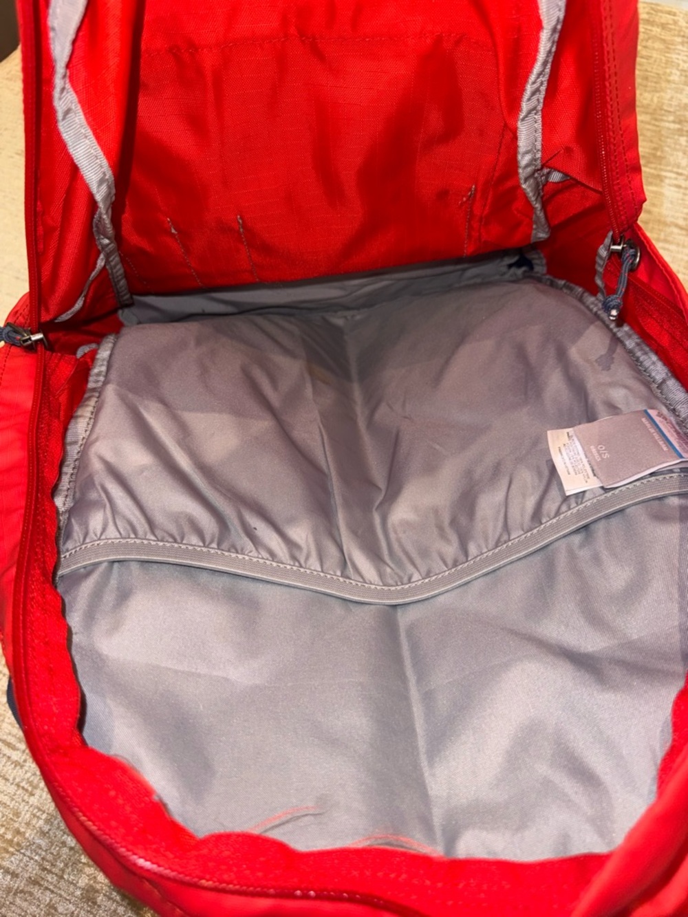 Columbia PFG Men's Red & Navy Backpack with flag - Picture 2 of 5